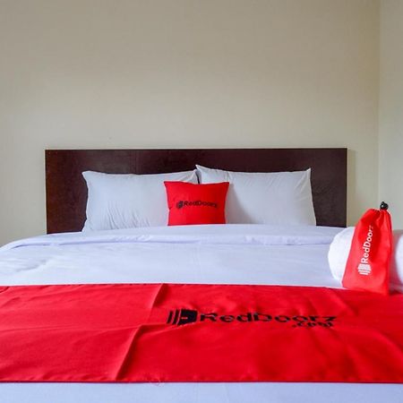 Hostel Reddoorz Near Terminal Mendolo Wonosobo Exteriér fotografie