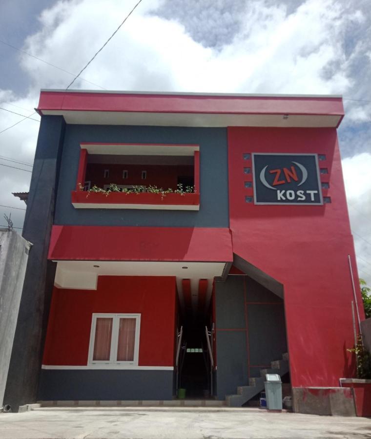 Hostel Reddoorz Near Terminal Mendolo Wonosobo Exteriér fotografie